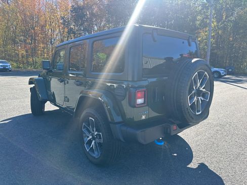 Used 2024 Jeep Wrangler Sport S w/ Convenience Group image 7