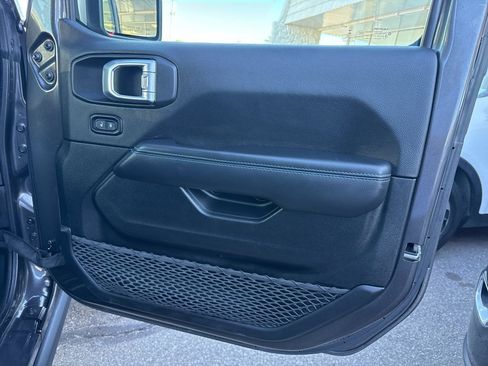 Used 2021 Jeep Wrangler Unlimited Rubicon 4xe w/ Steel Bumper Group image 34