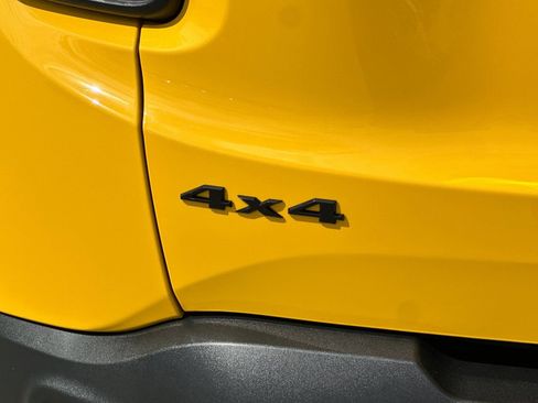 Used 2023 Jeep Renegade Latitude AWD/4WD image 26