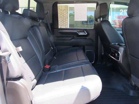 Used 2025 Chevrolet Silverado 2500 LTZ w/ LTZ Premium Package AWD/4WD image 46