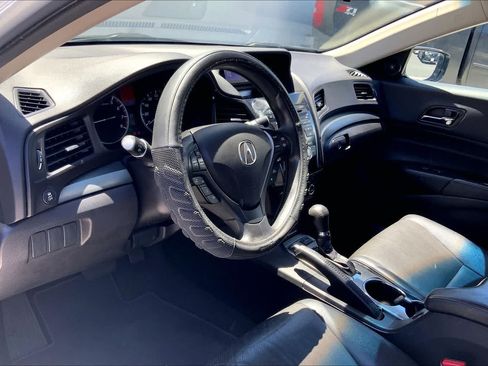 Used 2014 Acura ILX FWD image 2