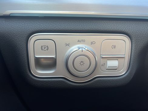 Certified 2024 Mercedes-Benz GLE 450e 4MATIC image 17