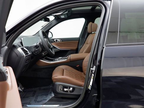 New 2026 BMW X5 xDrive50e w/ M Sport Package AWD/4WD image 6