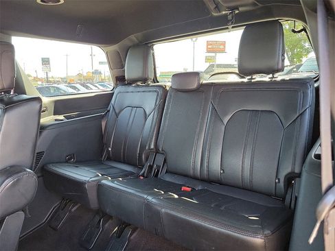 Used 2020 Ford Expedition Limited image 9