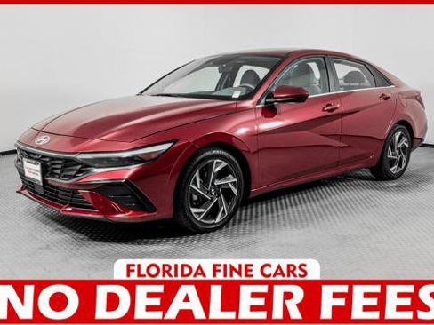 Used 2025 Hyundai Elantra SEL FWD image 1