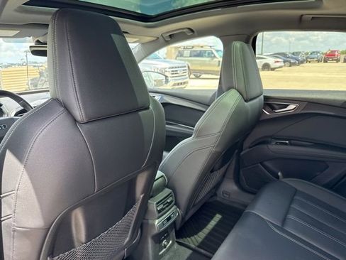Used 2023 Audi Q4 e-tron Premium Plus w/ Premium Plus AWD/4WD image 11