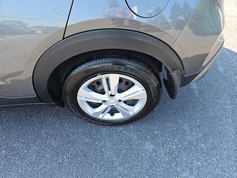 Used 2025 Nissan Kicks Play S FWD image 11