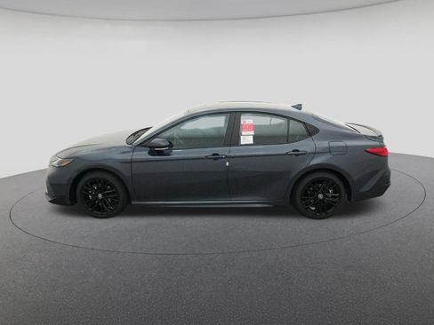 New 2026 Toyota Camry SE image 3