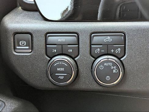 Certified 2023 Chevrolet Silverado 1500 LT AWD/4WD image 56