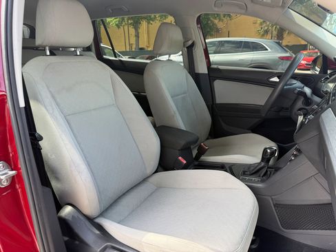 Used 2019 Volkswagen Tiguan S image 16
