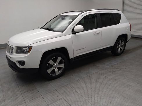 Used 2017 Jeep Compass High Altitude image 2