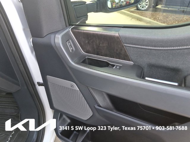 Used 2023 Ford F250 Lariat w/ FX4 Off-Road Package AWD/4WD image 17