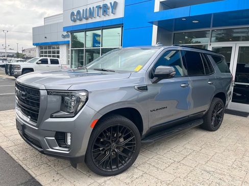 Used 2021 GMC Yukon SLT w/ SLT Luxury Package AWD/4WD image 8