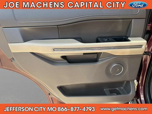 Used 2020 Ford Expedition XLT w/ Equipment Group 202A AWD/4WD image 12