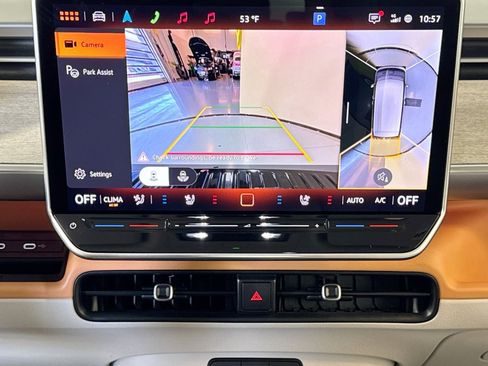 Used 2025 Volkswagen ID. Buzz 1st Edition image 14