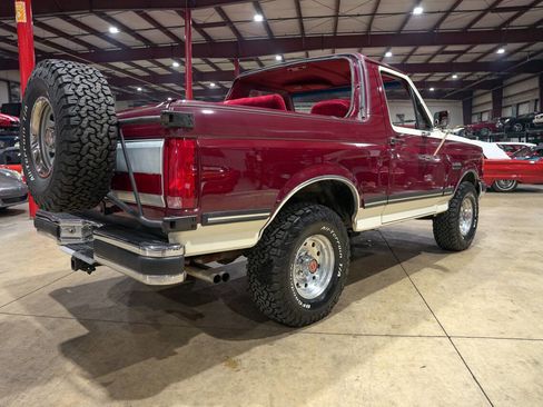 Used 1990 Ford Bronco XLT 2dr 4WD SUV image 8