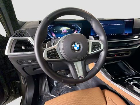 Used 2025 BMW X5 sDrive40i w/ M Sport Package RWD image 11