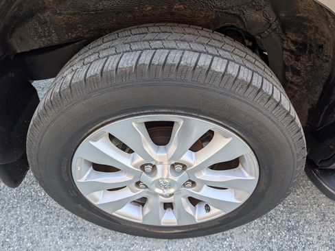Used 2014 Toyota Sequoia Platinum RWD image 6