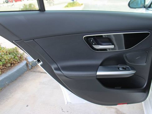 Used 2023 Mercedes-Benz C 300 Sedan image 35