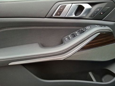 Certified 2024 BMW X5 xDrive40i image 9