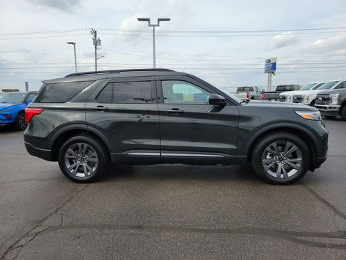Certified 2023 Ford Explorer XLT w/ Equipment Group 202A image 3