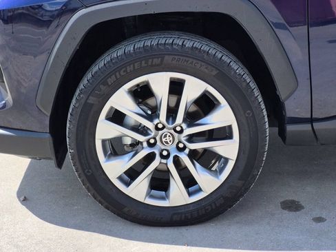 Certified 2025 Toyota RAV4 XLE Premium FWD image 28
