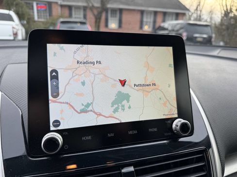 Used 2023 Mitsubishi Eclipse Cross SE image 12