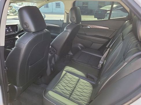 Used 2021 Buick Envision Avenir w/ Technology Package II image 11