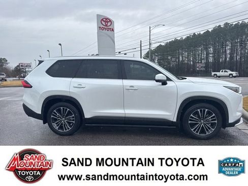 Used 2024 Toyota Grand Highlander MAX Platinum image 2