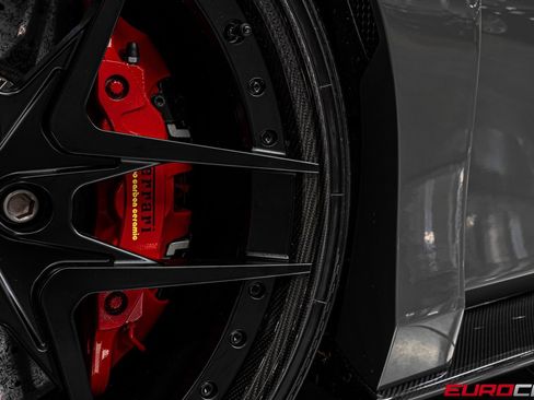 Used 2020 Ferrari F8 Tributo image 31