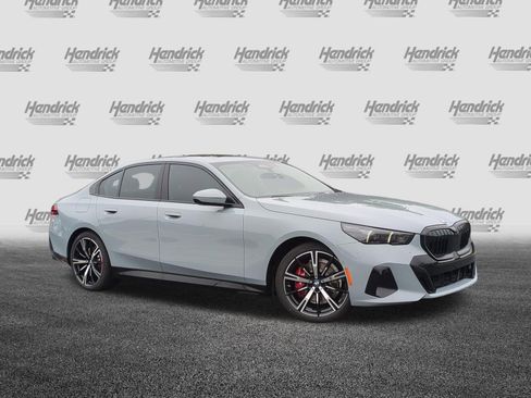 New 2027 BMW 530i xDrive w/ M Sport Package AWD/4WD image 2
