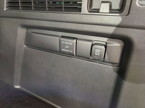 Certified 2025 MAZDA CX-70 Plug-In Hybrid w/ Premium Plus image 28