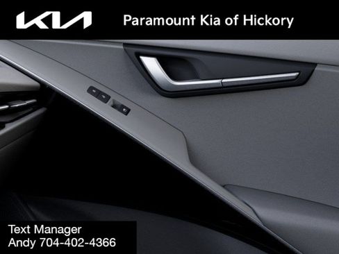 New 2025 Kia Niro EX image 25