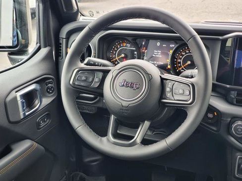 New 2026 Jeep Gladiator Sport AWD/4WD image 23