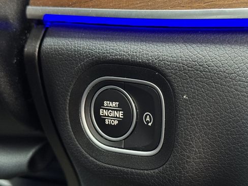 Used 2024 Mercedes-Benz GLE 350 4MATIC image 35
