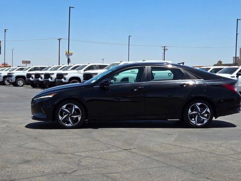 Used 2023 Hyundai Elantra Limited FWD image 7