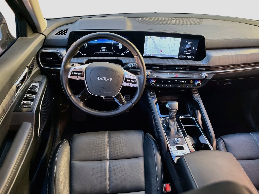 Used 2025 Kia Telluride SX FWD image 24
