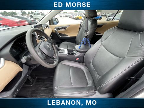 Used 2024 Toyota RAV4 XLE w/ Convenience Package FWD image 18