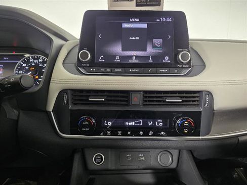 Used 2023 Nissan Rogue SV AWD/4WD image 33