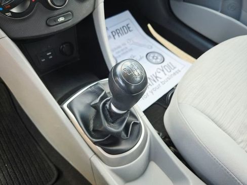 Used 2015 Hyundai Accent GLS FWD image 23
