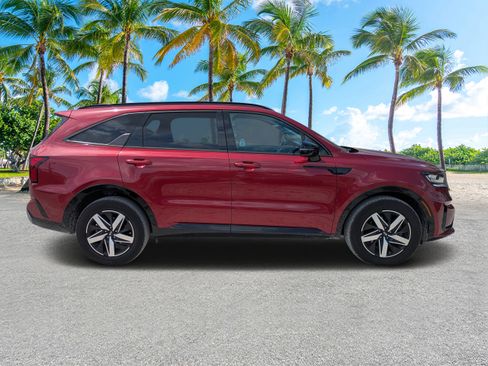 Used 2021 Kia Sorento S FWD image 3