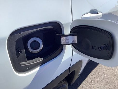 New 2026 Jeep Compass Limited image 31