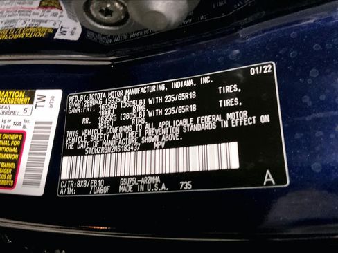 Used 2022 Toyota Highlander XLE AWD/4WD image 37