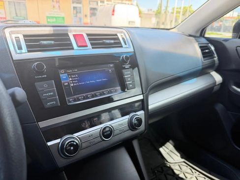 Used 2018 Subaru Outback 2.5i AWD/4WD image 19