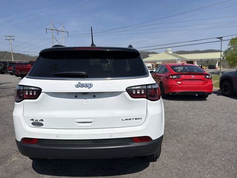 Used 2025 Jeep Compass Limited AWD/4WD image 7