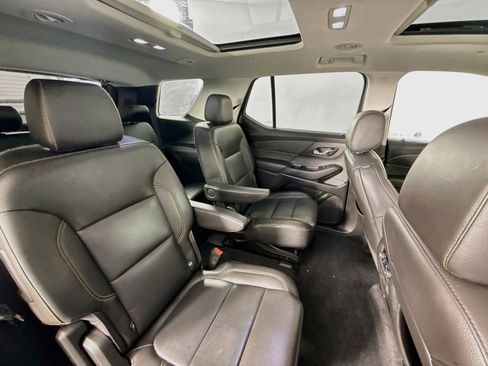 Used 2021 Chevrolet Traverse Premier w/ Redline Edition FWD image 28
