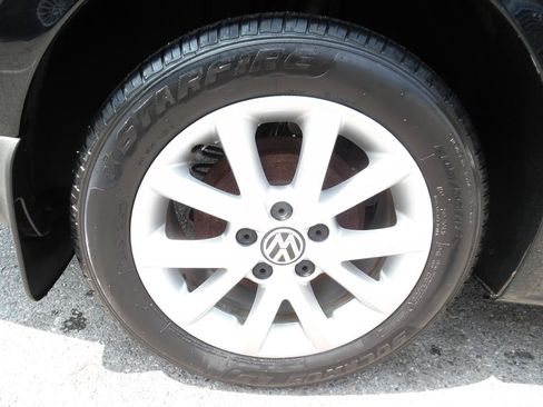 Used 2011 Volkswagen Jetta SE FWD image 23
