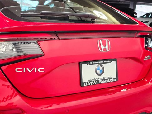 Used 2024 Honda Civic Sport Touring image 7