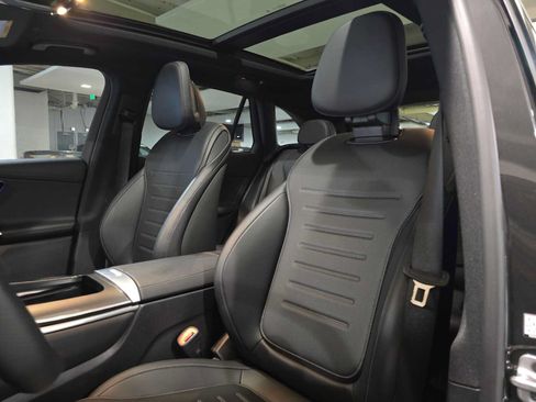 Used 2024 Mercedes-Benz GLC 300 4MATIC image 21
