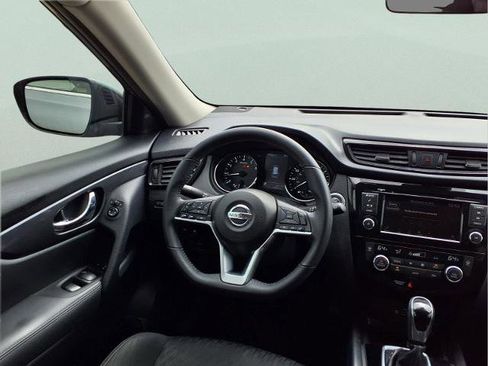 Certified 2019 Nissan Rogue SV image 14